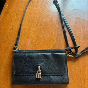 Elegant Black Leather Crossbody Bag